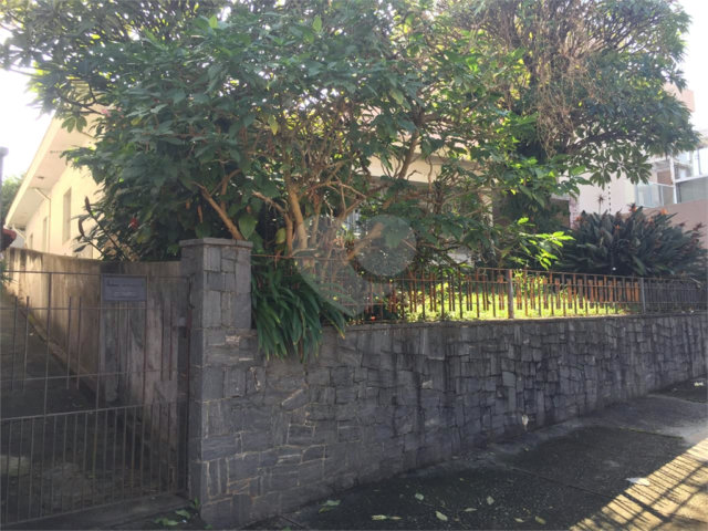 Casa Térrea à venda com 3 quartos, sendo 1 suíte,  em Santana, São Paulo, SP