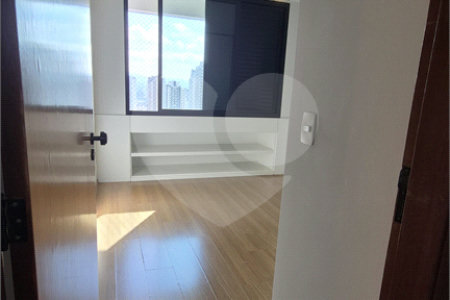 Apartamento à venda ou para alugar com 3 quartos, sendo 2 suítes, em Vila Romana, São Paulo, SP