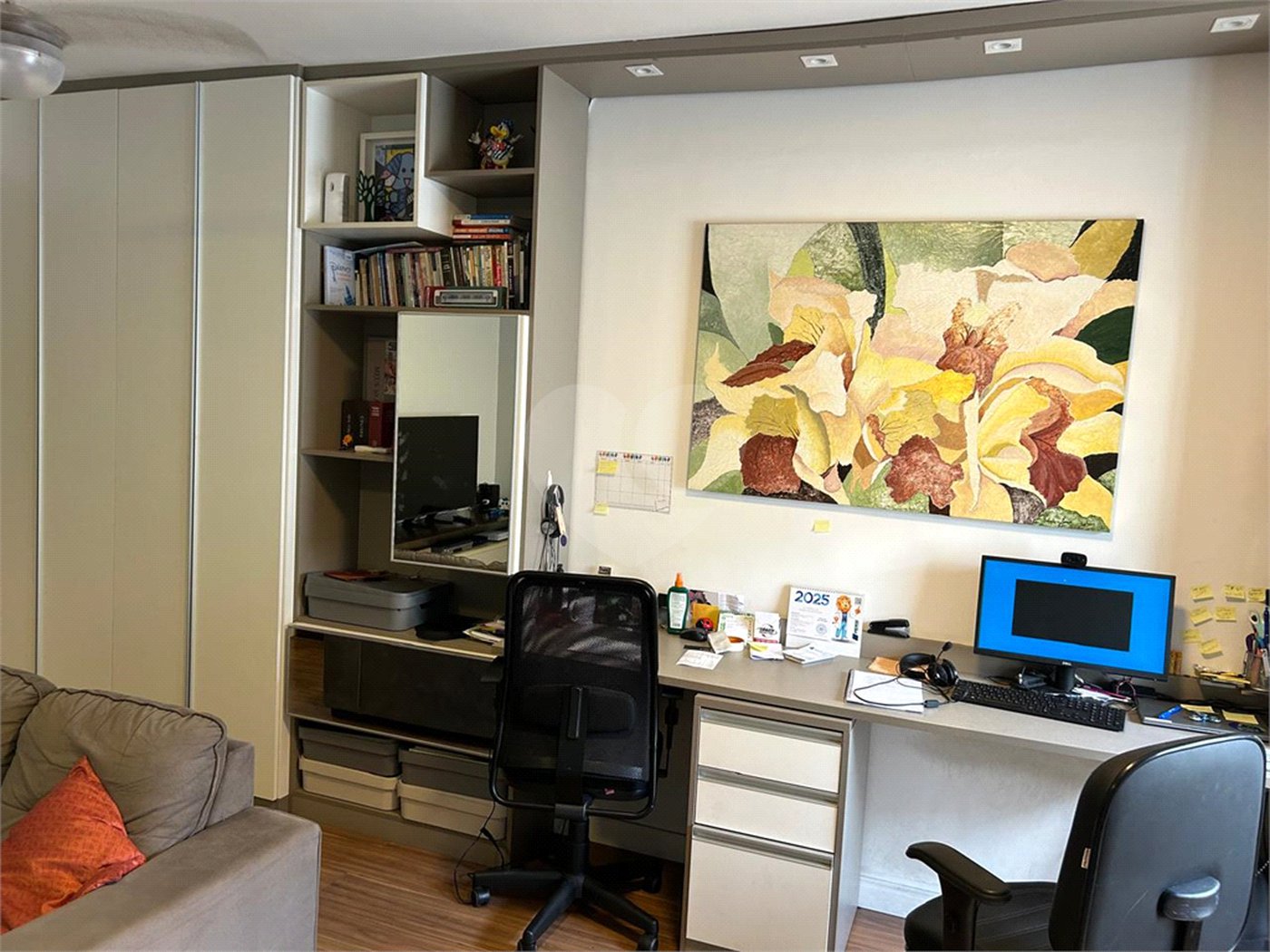Casa à venda com 2 suítes no condomínio Residencial, Mogi das Cruzes - SP