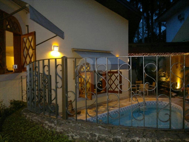 Casa à venda com 5 suítes em Jardim Marajoara, São Paulo, SP