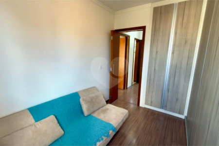 Casa à venda com 3 quartos, sendo 1 suíte, no condomínio Residencial Village Salermo, Sorocaba - SP