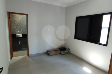 Casa à venda com 3 quartos, sendo 1 suíte,  no condomínio Reserva do Vale, Caçapava - SP