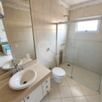 Casa à venda no Condomínio Estância Marambaia, Vinhedo | 3 suítes, piscina e terreno de 810 m²