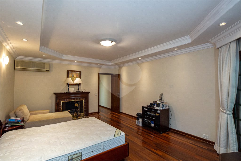 Casa à venda com 4 suítes no condomínio Chácara Flora, São Paulo - SP