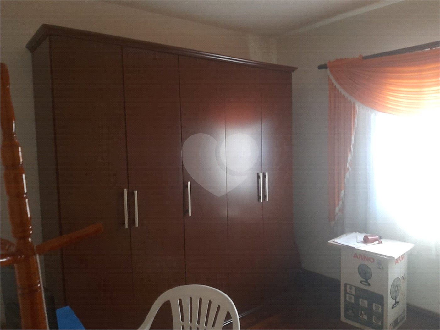 Bela casa com boa localização no bairro Portal do Sol
