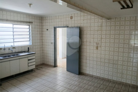 Sobrado à venda com 3 quartos, sendo 1 suíte,  no Centro, Santo André, SP