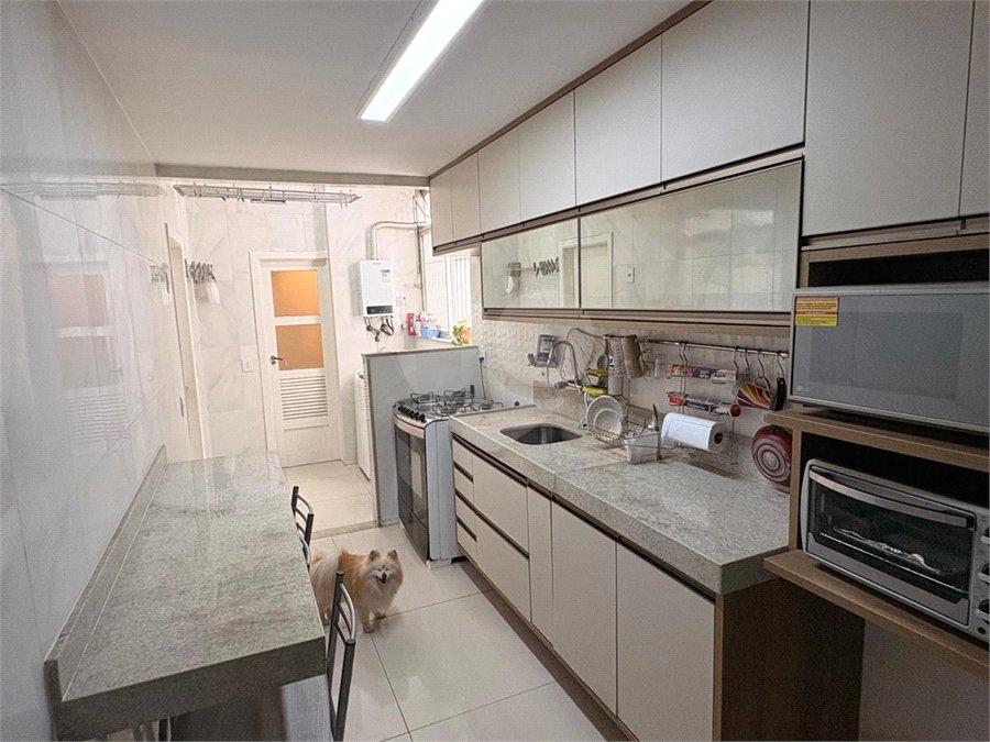 Apartamento à venda com 3 quartos, sendo 1 suíte,  em Lagoa, Rio de Janeiro, RJ