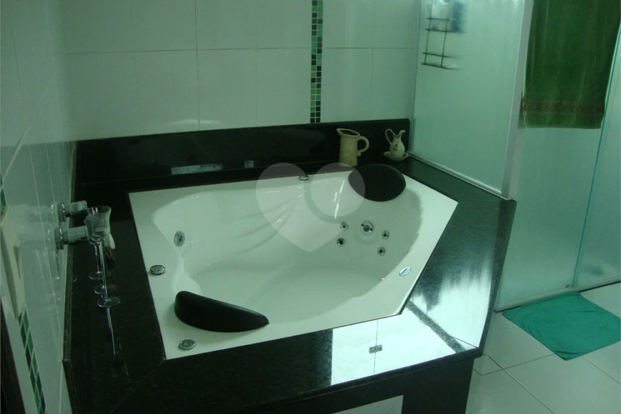 Chácara à venda com 5 quartos, sendo 2 suítes, em Jardim Arujá, Arujá, SP