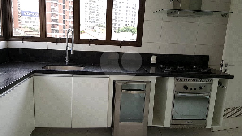 Apartamento à venda com 3 suítes em Jardim Vila Mariana, São Paulo, SP