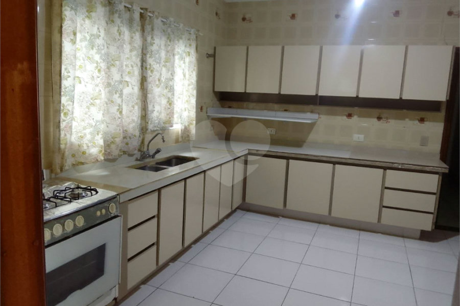 Casa à venda com 2 quartos, sendo 1 suíte, em Parada Inglesa, São Paulo, SP