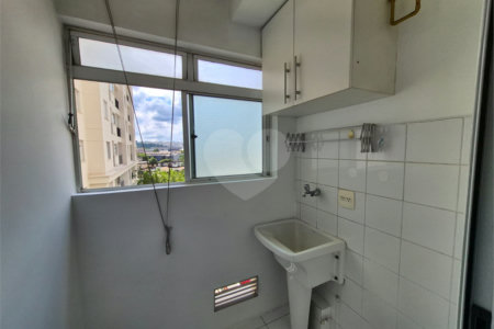 Apartamento à venda com 2 quartos em Vila Anastácio, São Paulo, SP