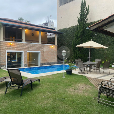 Casa à venda com 4 suítes em Granja Julieta, São Paulo, SP