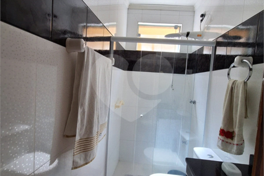 Sobrado à venda com 4 quartos, sendo 3 suítes, em Lauzane Paulista, São Paulo, SP