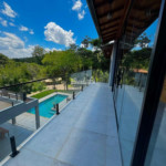 Casa à venda com 4 suítes no condomínio Portal Ouro Verde, Atibaia - SP
