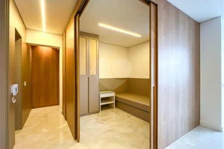 Apartamento à venda com 2 quartos, sendo 1 suíte, em Santo Amaro, São Paulo, SP