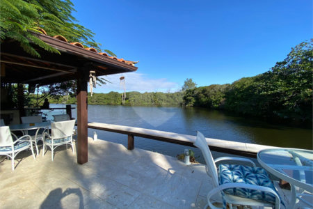 Casa à venda com 6 quartos, sendo 4 suítes, em Canto, Armação dos Búzios, RJ