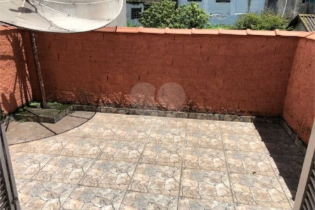 Sobrado à venda com 2 quartos em Vila Vitório Mazzei, São Paulo, SP