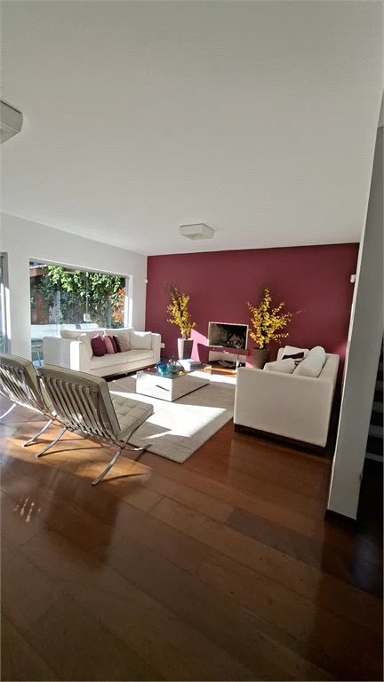Casa à venda com 5 quartos, sendo 4 suítes, em Butantã, São Paulo, SP
