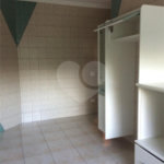 Casa à venda com 4 quartos, sendo 2 suítes, no condomínio Flamboyant, Atibaia - SP