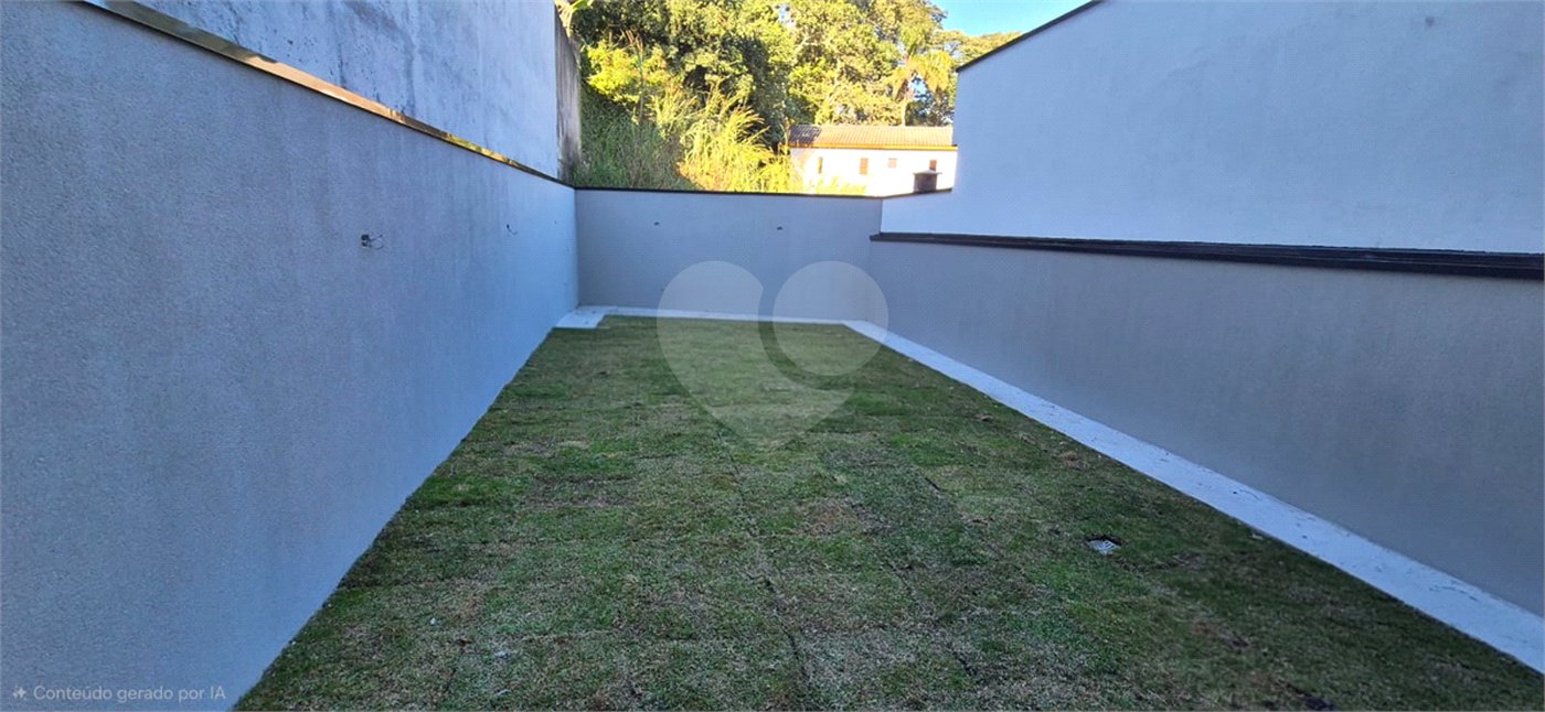 Sobrado à venda com 3 quartos, sendo 1 suíte,  em Parque Morumbi, Mogi das Cruzes, SP