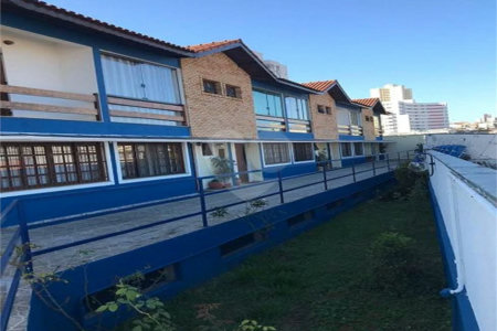 Casa à venda com 3 quartos, sendo 1 suíte, no condomínio Residencial Gabriela, São Paulo - SP