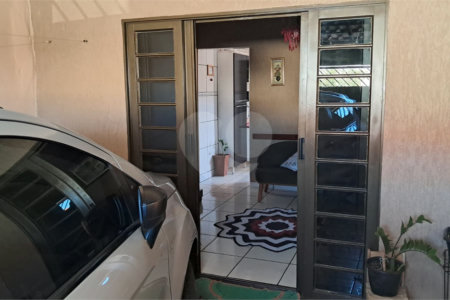 Casa à venda com 2 quartos em Conjunto Habitacional Fortunato Fioravante Angelieri, Porto Feliz, SP