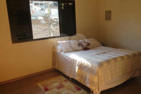 Sobrado à venda com 4 quartos, sendo 1 suíte, em Cambuci, São Paulo, SP