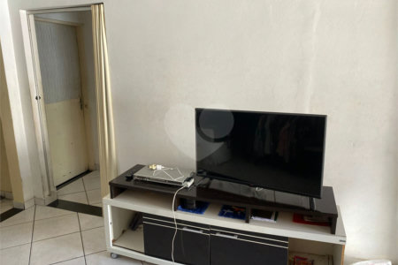 Casa Térrea à venda com 2 quartos em Vila Acoreana, Poá, SP