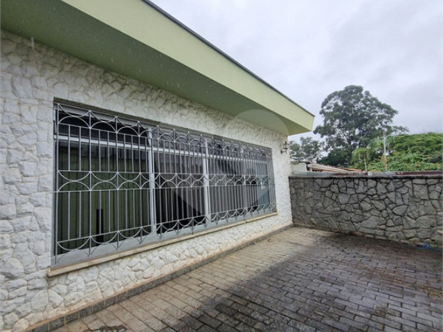 Casa à venda com 3 quartos, sendo 1 suíte,  em Jardim Leonor Mendes de Barros, São Paulo, SP