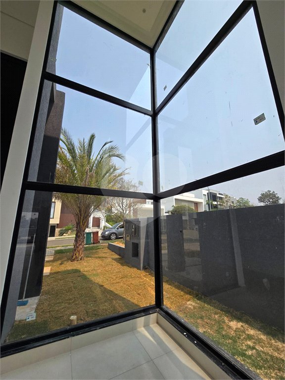 Casa à venda com 4 quartos, sendo 3 suítes, no condomínio Alphaville Nova Esplanada 4, Votorantim - SP