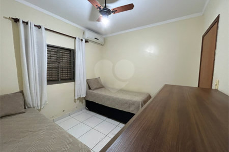 Casa à venda com 3 quartos em Engenheiro Carlos de Lacerda Chaves, Ribeirão Preto, SP