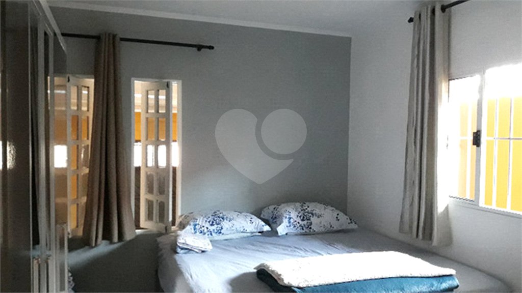 Sobrado à venda com 3 quartos, sendo 1 suíte, em Jardim Peri, São Paulo, SP