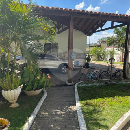 Casa à venda ou para alugar com 5 quartos, sendo 1 suíte, no condomínio Zuleika Jabour, Salto - SP