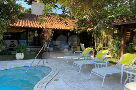 Casa à venda com 6 quartos, sendo 4 suítes, em Canto, Armação dos Búzios, RJ