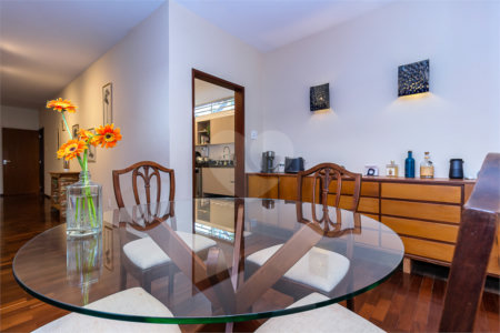 Casa Térrea à venda com 3 quartos, sendo 1 suíte,  em Alto da Boa Vista, São Paulo, SP