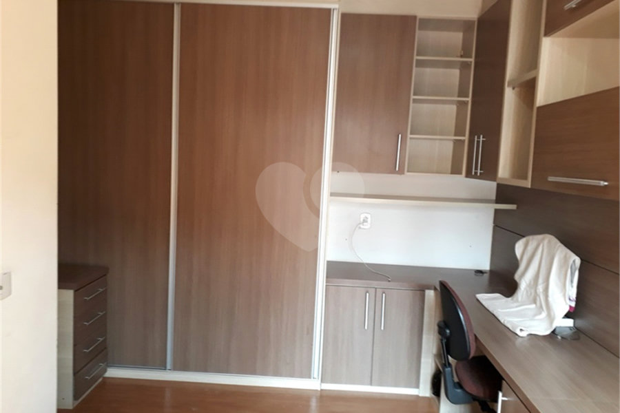 Sobrado à venda com 3 quartos, sendo 2 suítes,  em Santana, São Paulo, SP