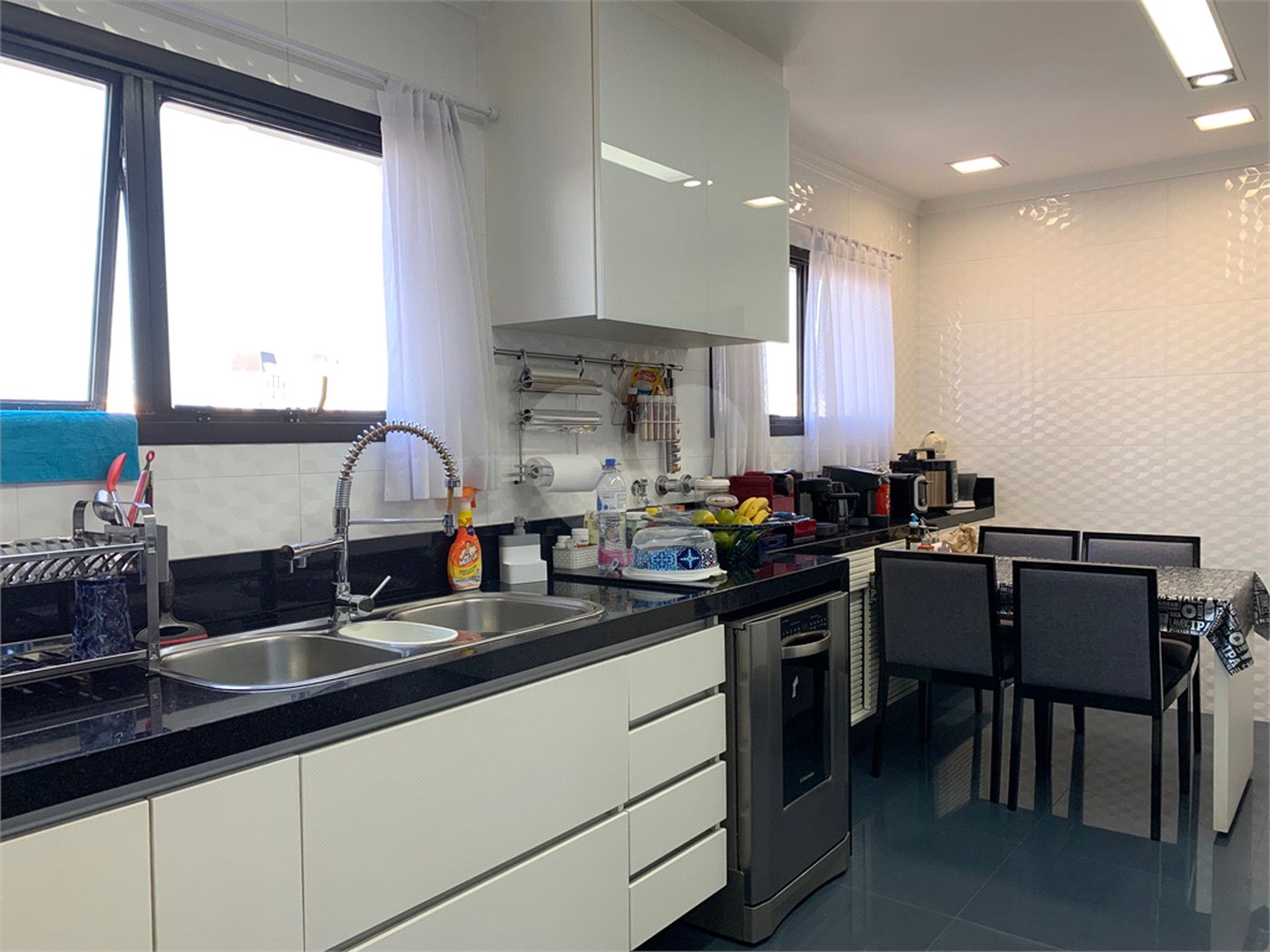 Cobertura à venda com 4 quartos, sendo 2 suítes, em Campo Belo, São Paulo, SP