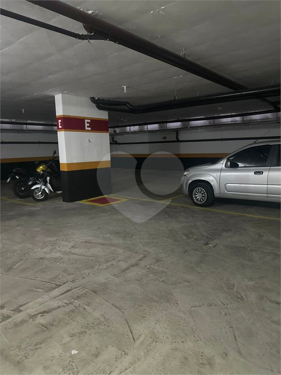 Apartamento à venda ou para alugar com 2 quartos, sendo 1 suíte,  em Guilhermina, Praia Grande, SP