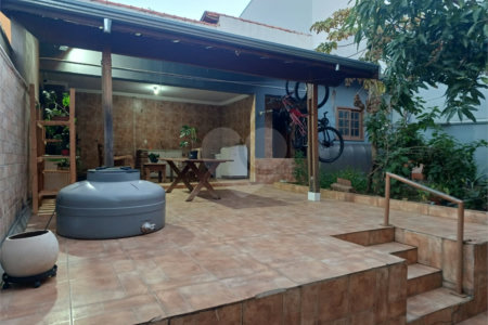 Sobrado à venda com 3 quartos, sendo 1 suíte, em Jardim Regina, Indaiatuba, SP