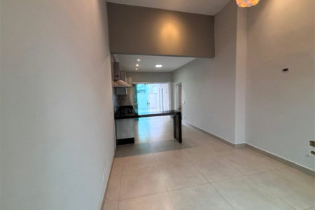 Casa à venda com 2 quartos, sendo 1 suíte, no condomínio Terras de São Francisco, Sorocaba - SP