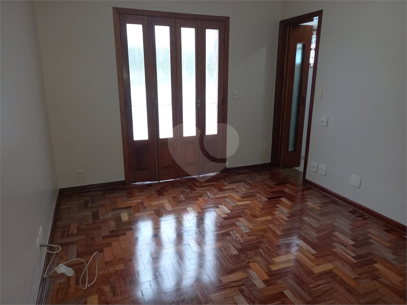 Sobrado à venda com 4 quartos, sendo 2 suítes, em Vila Hamburguesa, São Paulo, SP