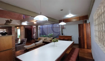 Sobrado à venda com 3 quartos, sendo 1 suíte, em Jabaquara, São Paulo, SP