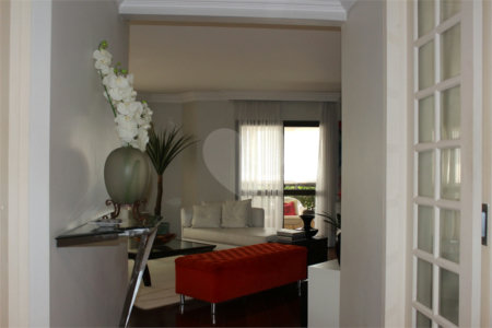 Apartamento à venda com 4 quartos, sendo 3 suítes,  em Vila Suzana, São Paulo, SP