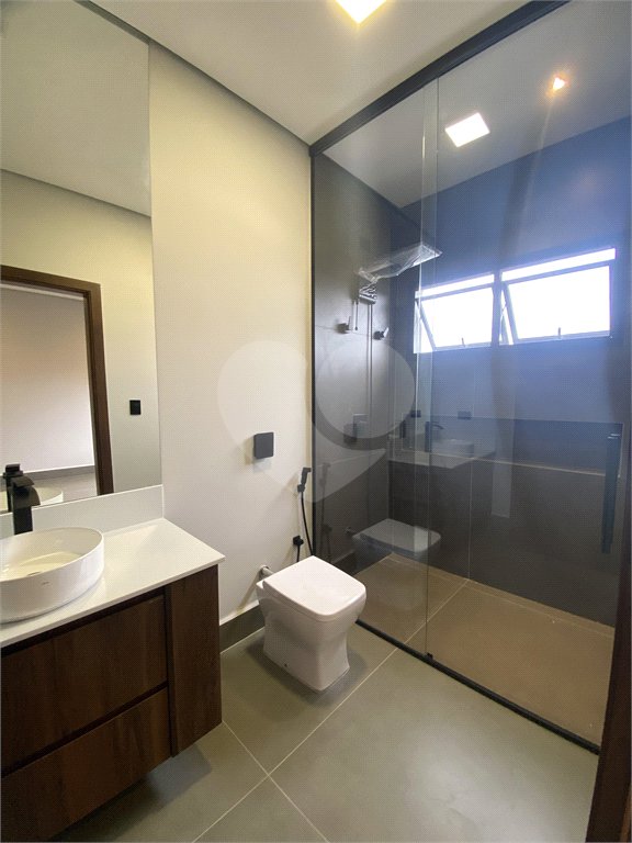 Casa à venda com 3 suítes no condomínio Portal dos Bandeirantes, Salto - SP