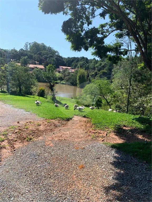 Casa à venda com 10 quartos, sendo 3 suítes, no condomínio Chácaras Campo Verde, Campo Limpo Paulista - SP
