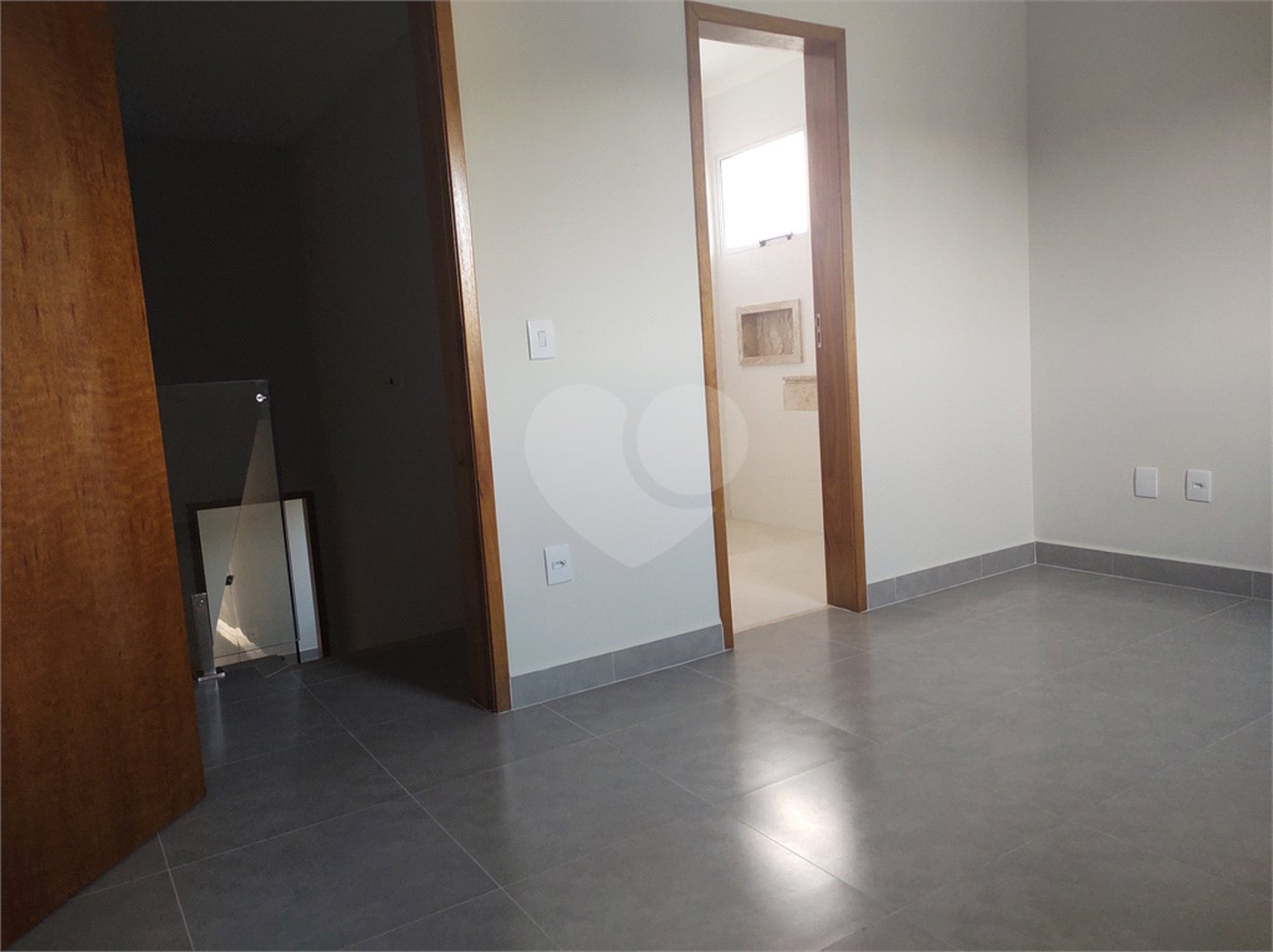 Casa Térrea à venda com 3 suítes em Jardim do Lago, Atibaia, SP