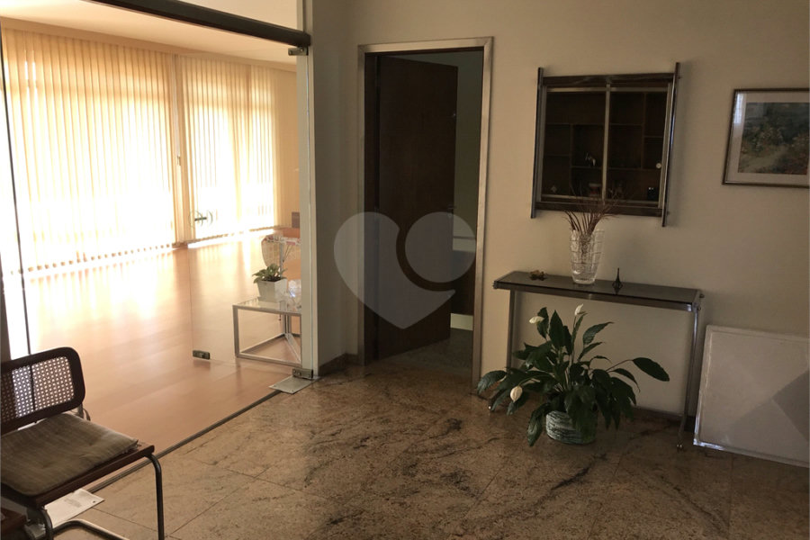 Sobrado à venda com 5 quartos, sendo 1 suíte, em Santana, São Paulo, SP