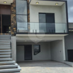 Casa à venda com 3 quartos, sendo 1 suíte,  no condomínio Horto Florestal Villagio, Sorocaba - SP