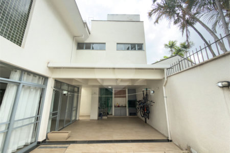 Casa de Vila à venda com 3 quartos, sendo 1 suíte, em Indianópolis, São Paulo, SP