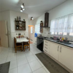 Casa à venda com 3 quartos, sendo 1 suíte, no condomínio Residencial Grape Village, Vinhedo - SP